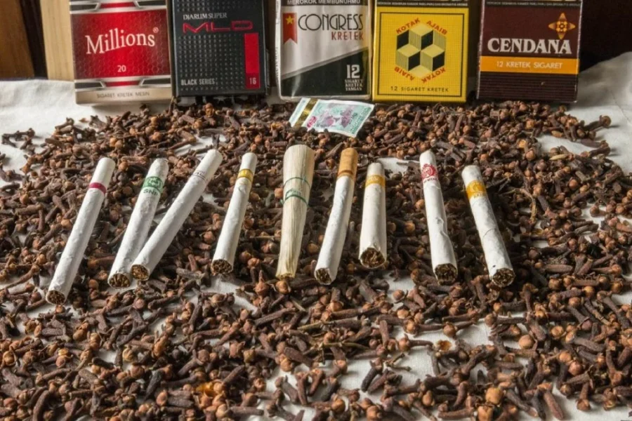 Perbedaan rokok kretek, putih, dan cengkeh