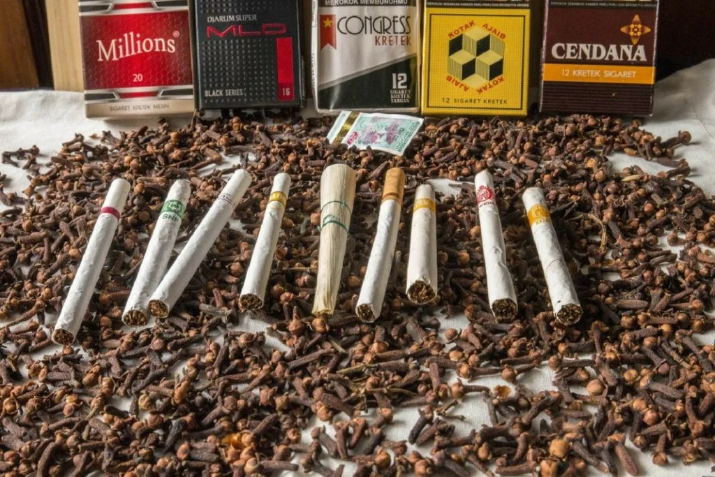 Perbedaan rokok kretek, putih, dan cengkeh